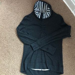 Lululemon In A Cinch Long Sleeve